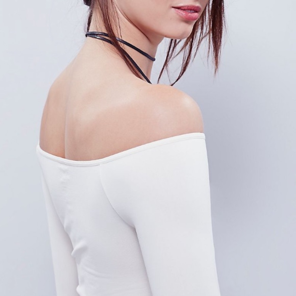 •Free People• Seamless Top Ivory M/L